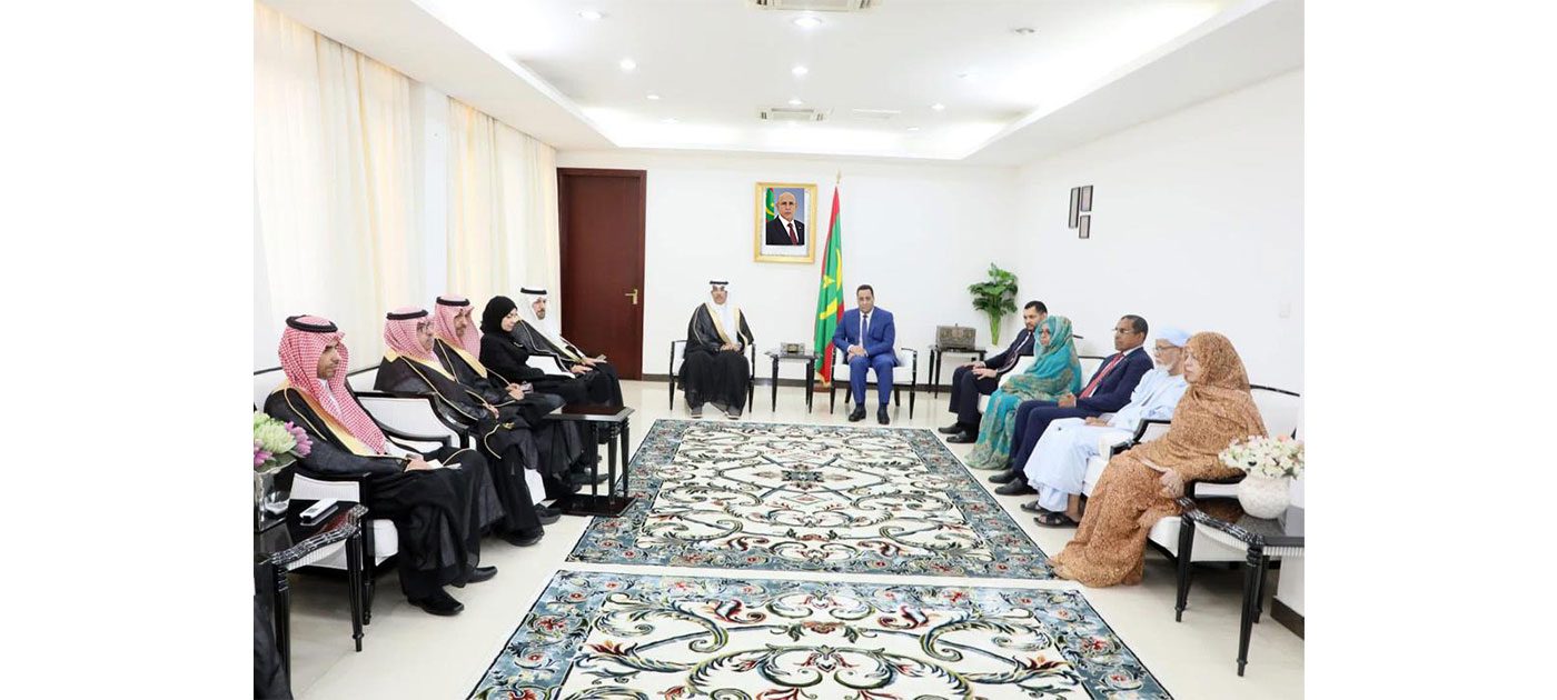 الوزير الأول يستقبل وفدا من مجلس الشورى السعودي