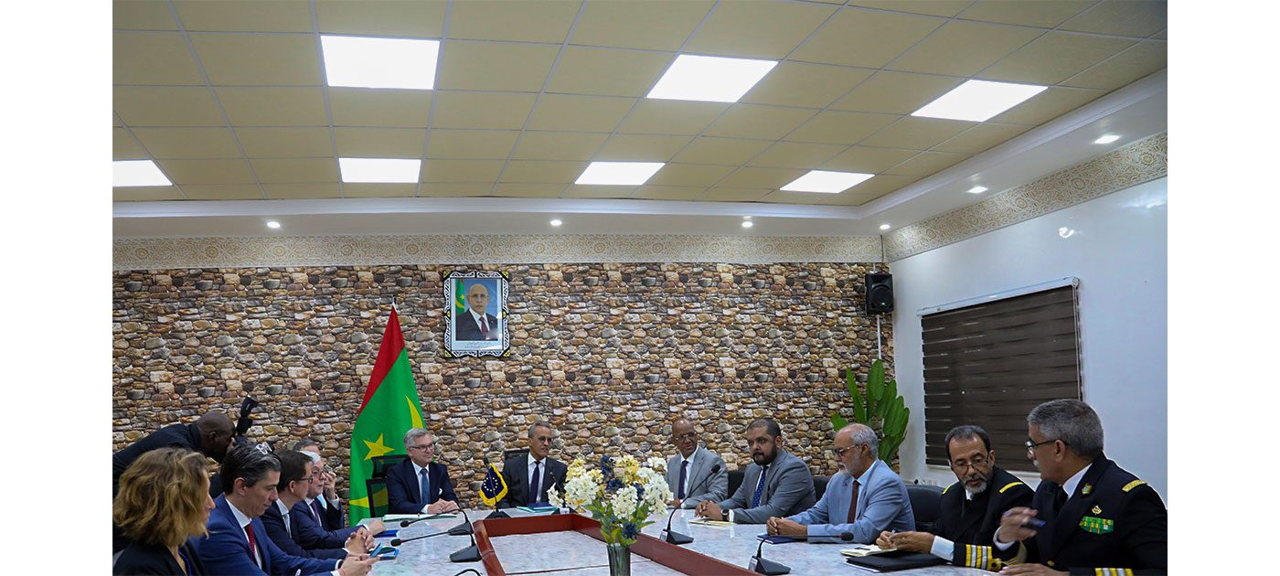 وزير الصيد يجري مباحثات مع المفوض الأوروبي للشؤون الداخلية والهجرة