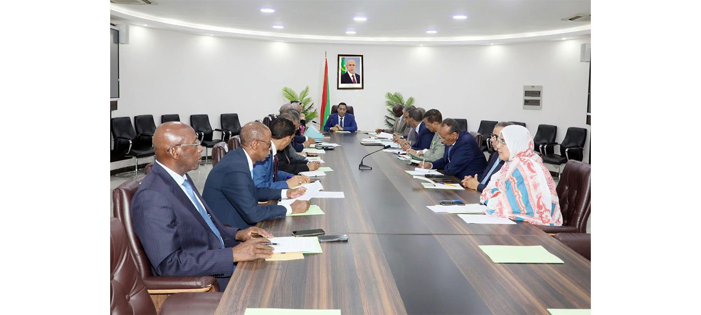 الوزير الأول يترأس الاجتماع الدوري للجنة الوزارية لمتابعة تموين السوق بالمواد الأساسية