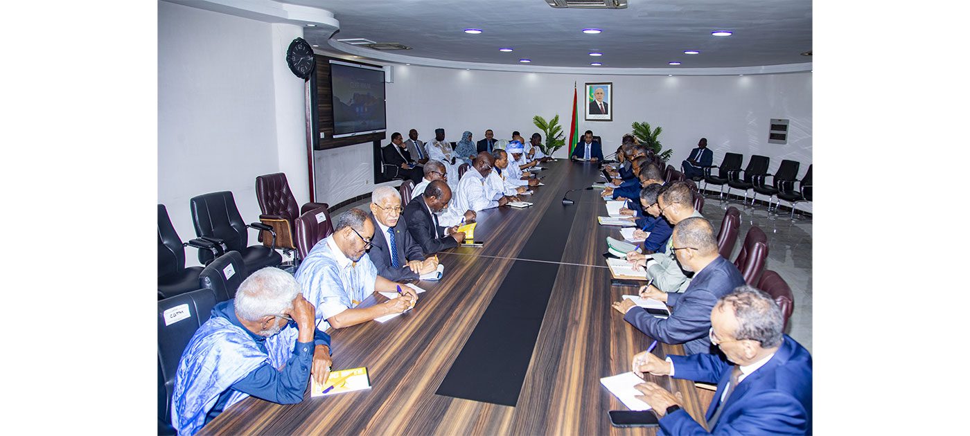 الوزير الأول يترأس اجتماع اللجنة الوزارية المكلفة بمتابعة تموين السوق بالمواد الأساسية