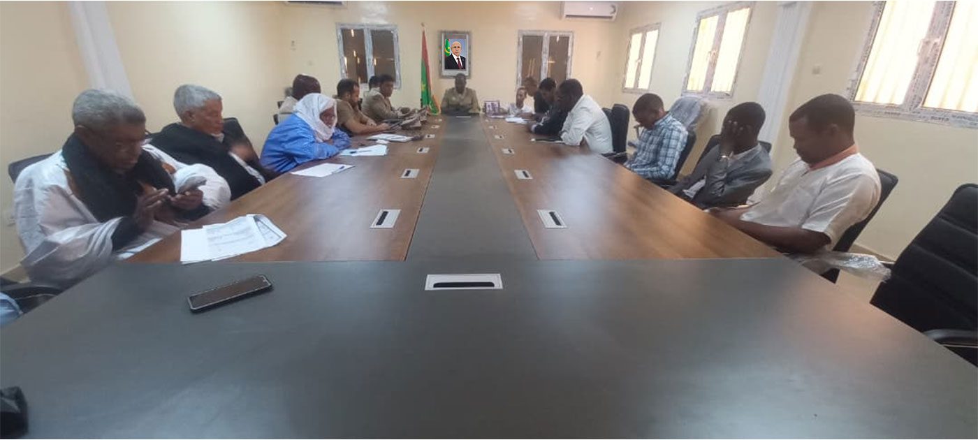 والي تكانت يترأس اجتماع لجنة متابعة البرنامج الاستعجالي بالولاية