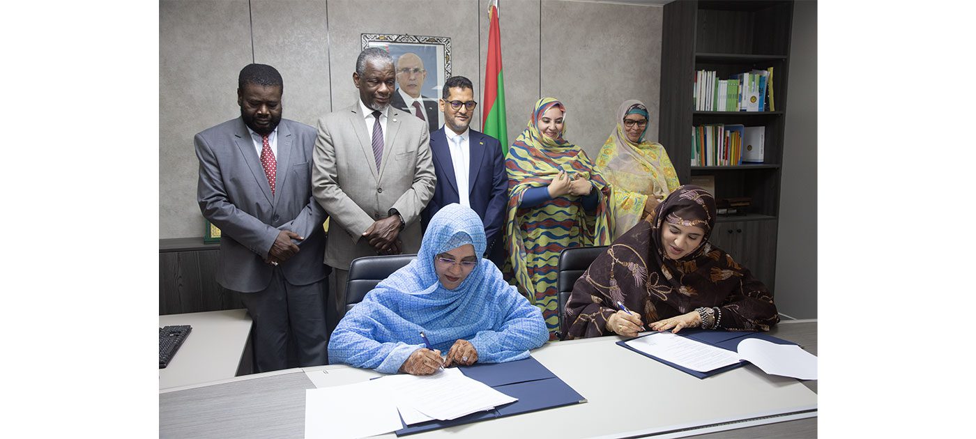 وزارتا التربية وإصلاح النظام التعليمي والشؤون الاجتماعية توقعان اتفاقية لتوفير 60 ألف زي مدرسي