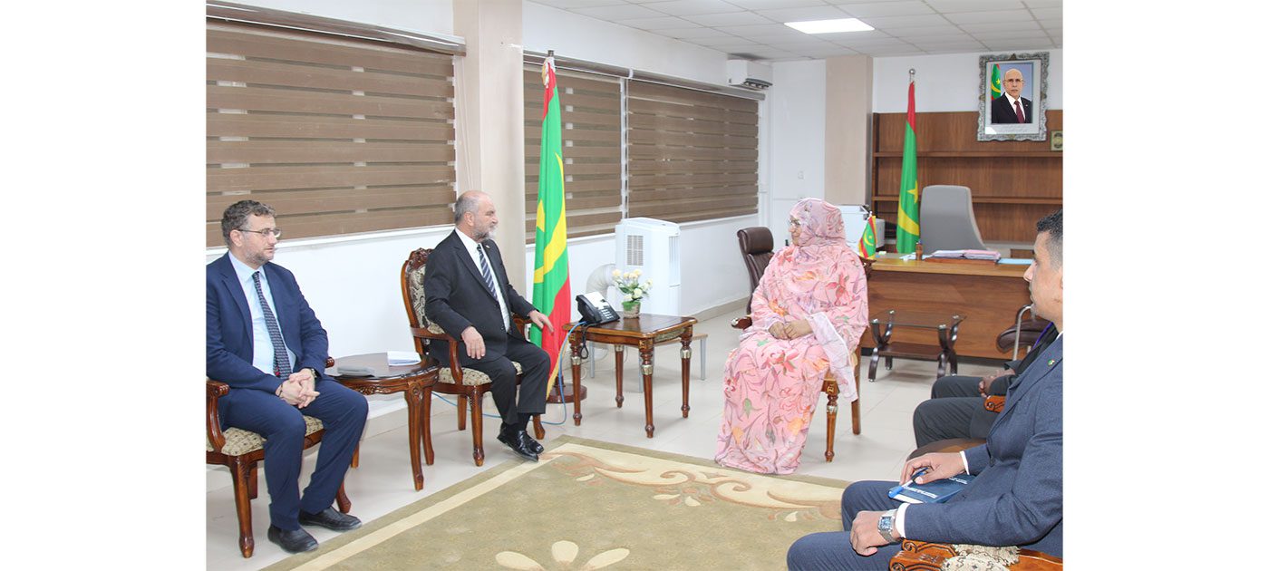 وزيرة الإسكان تستقبل السفير التركي