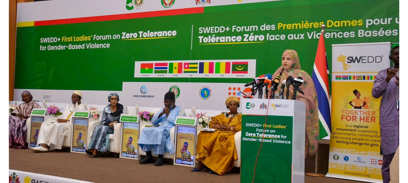 وزيرة العمل الاجتماعي تمثل السيدة الأولى في اجتماع السيدات الأول ببانجول