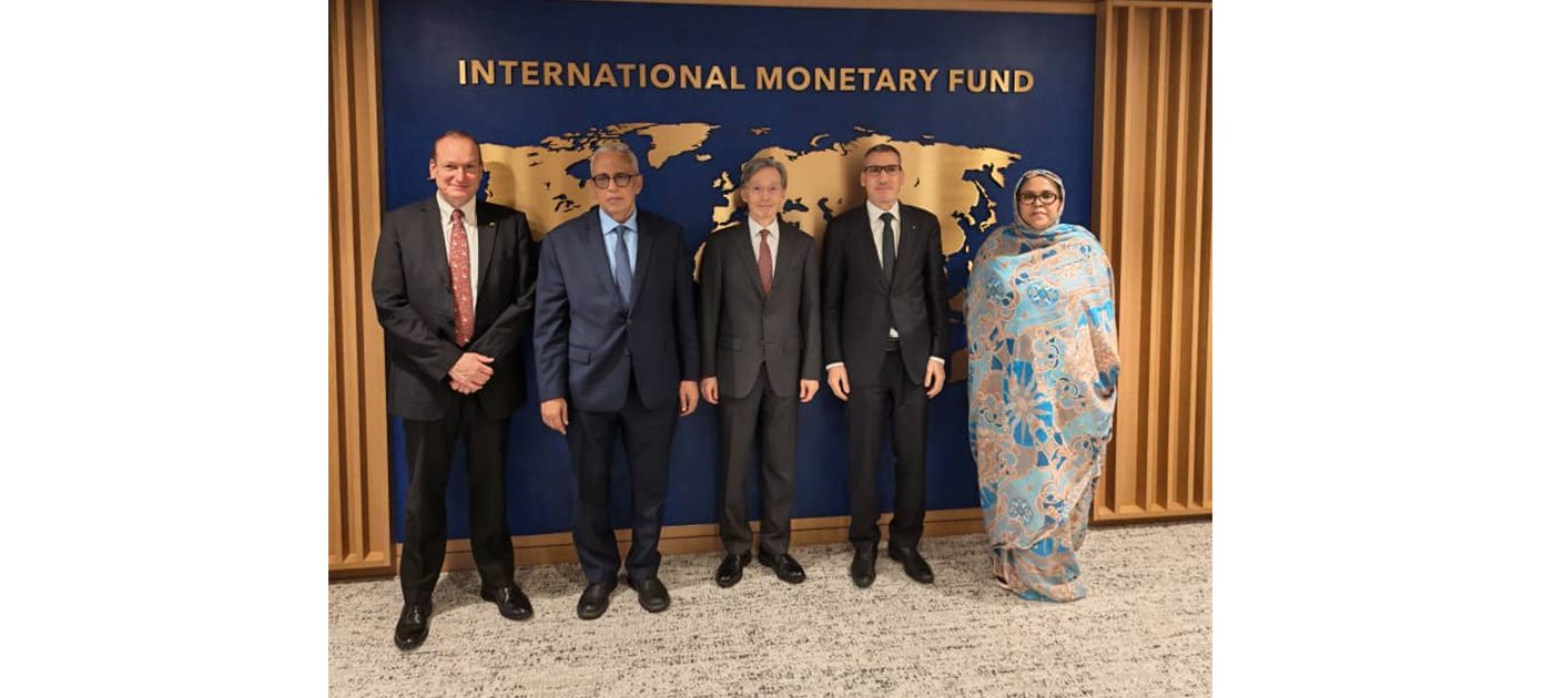 وفد بلادنا المشارك في اجتماعات الربيع يبحث مع صندوق النقد الدولي تقدم الإصلاحات الاقتصادية والمالية