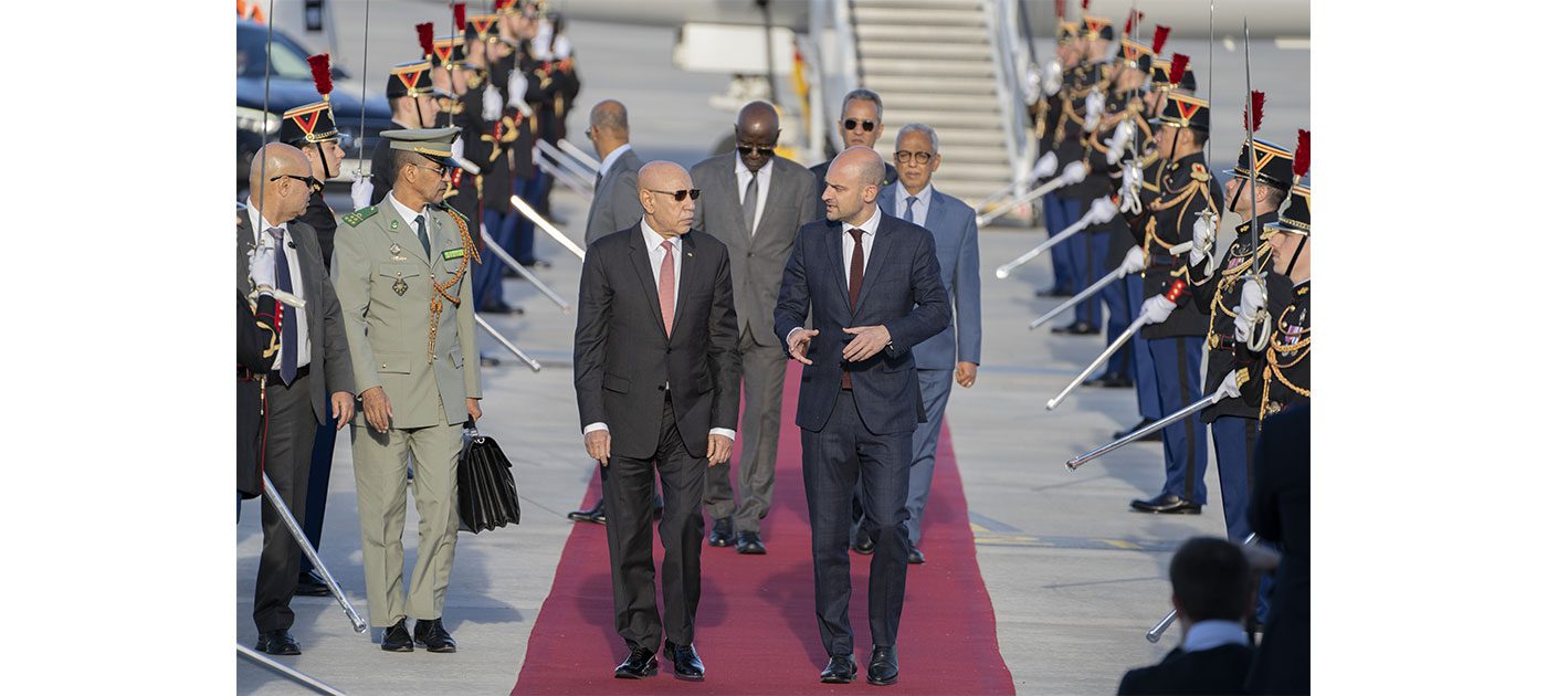 رئيس الجمهورية يبدأ زيارة دولة إلى فرنسا