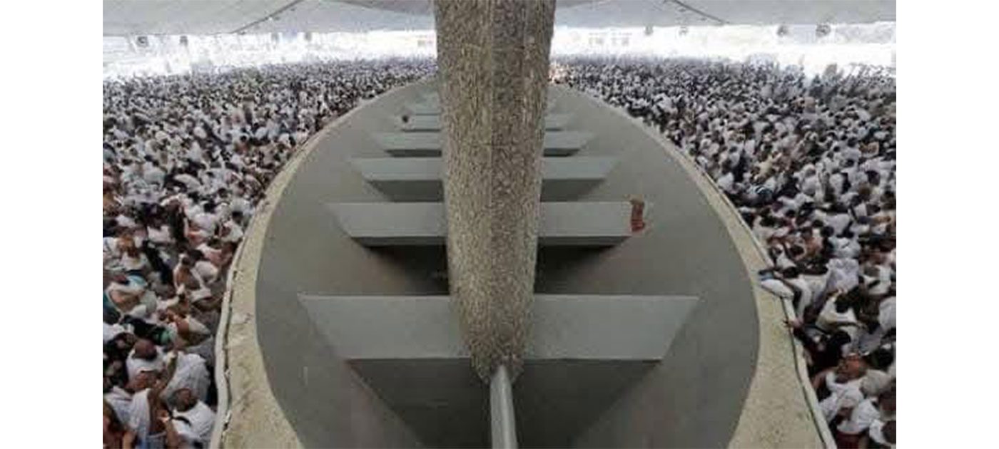 حجاجنا الميامين يواصلون رمي الجمرات في أول أيام…